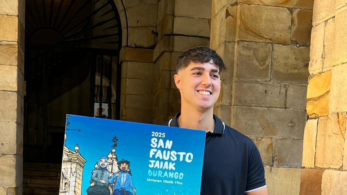 El durangarra Endika Madinabeitia posa con el cartel ganador