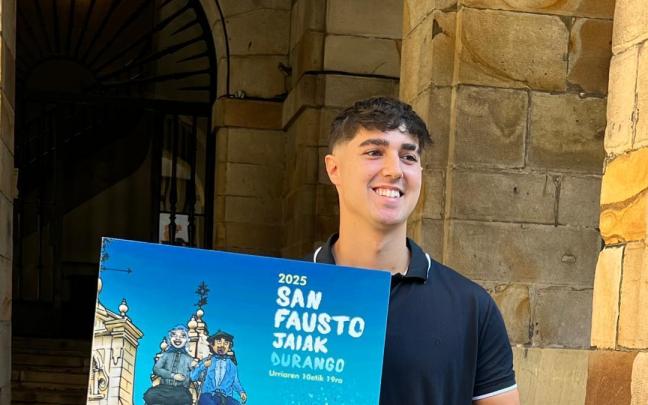 El durangarra Endika Madinabeitia posa con el cartel ganador