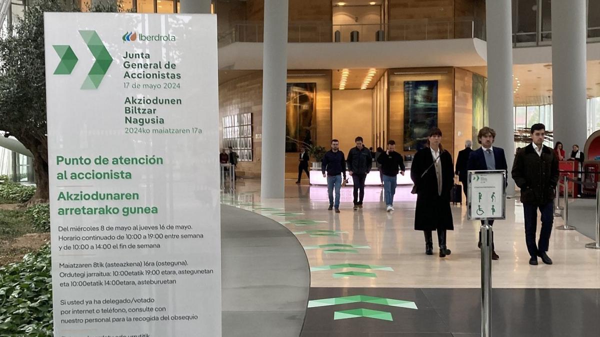 Un punto de Atención al Accionista de Iberdrola en Bilbao.