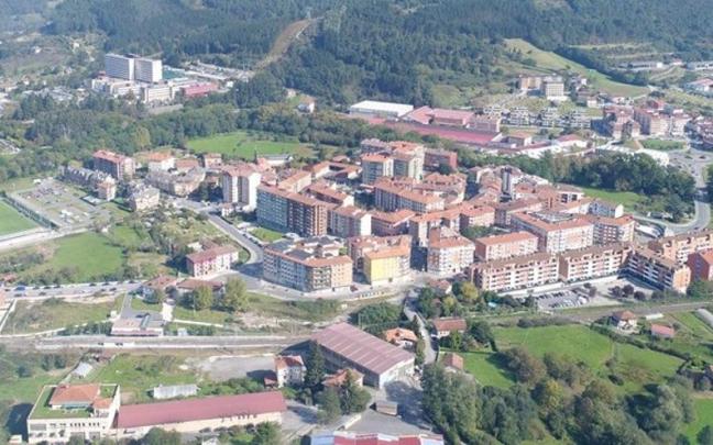 Usansolo va a reordenar el tráfico y los aparcamientos en el casco urbano