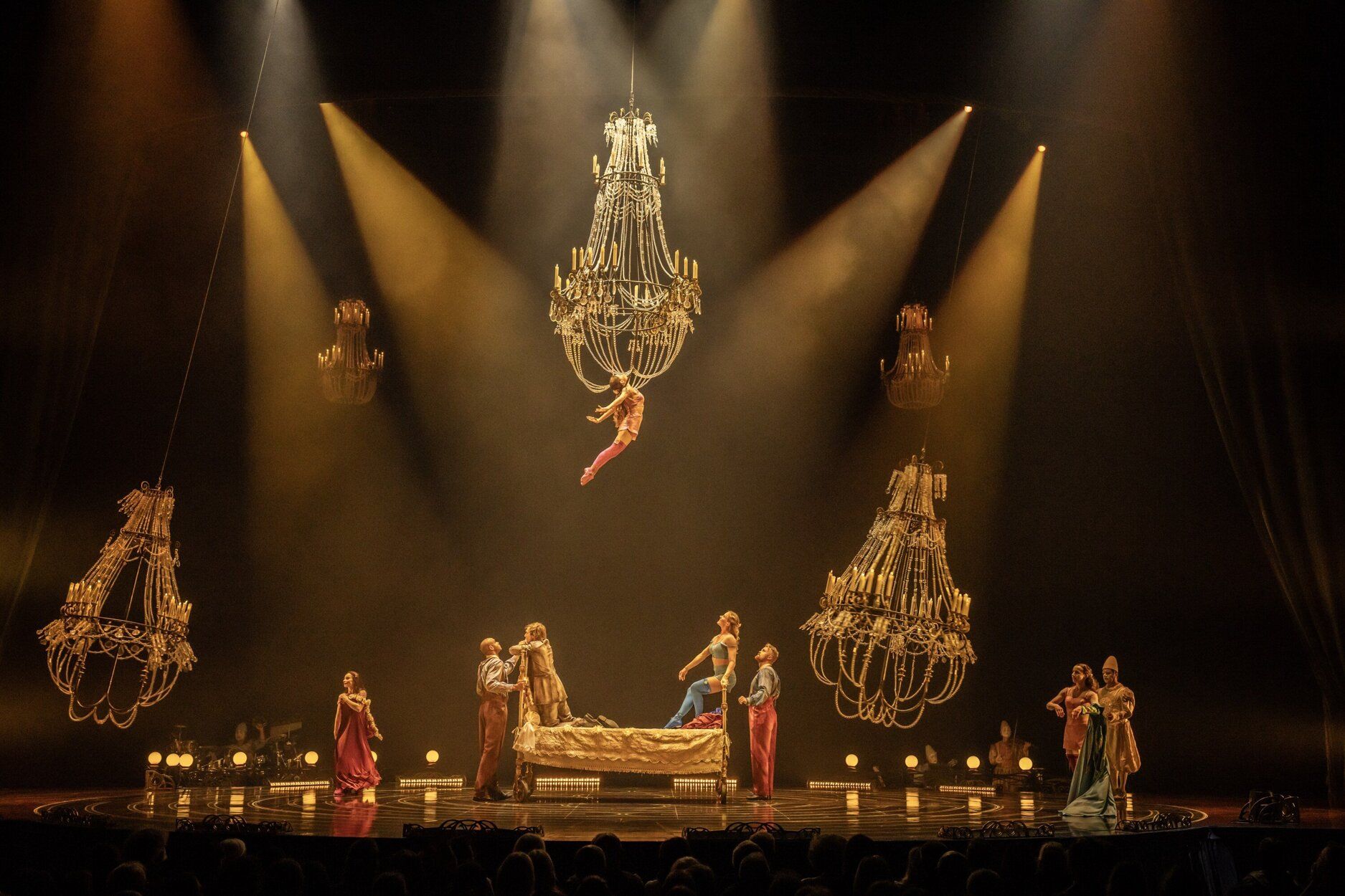 Uno de los números del espectáculo 'Corteo', del Circo del Sol.