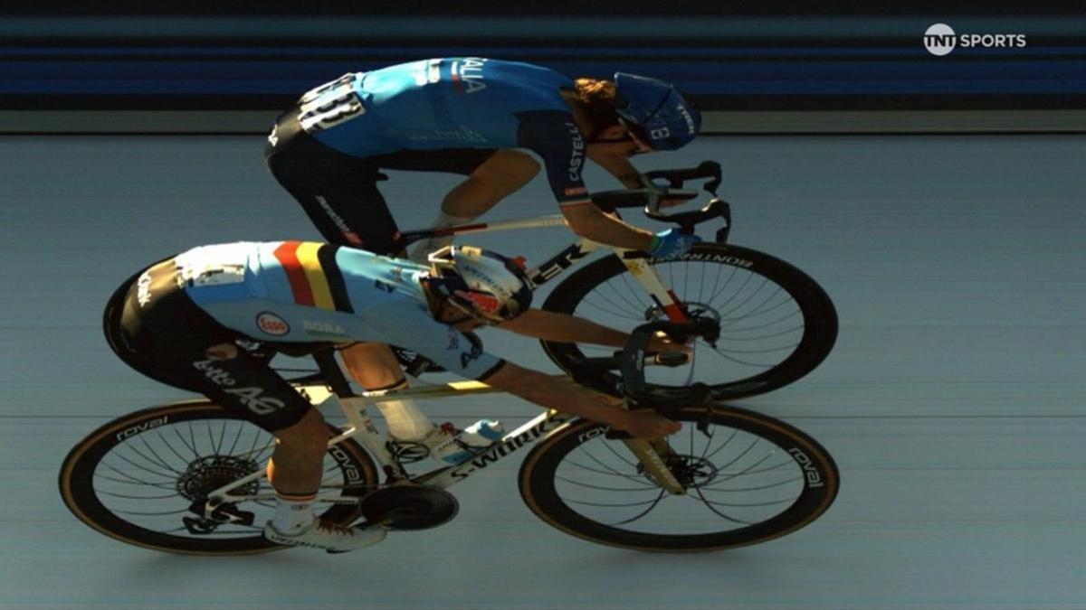 Imagen de la foto-finish entre Evenepoel y Ciccone.