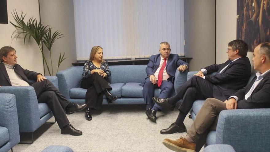 Santos Cerdán, con Carles Puigdemont y Jordi Turull