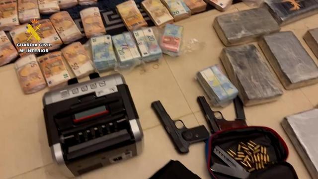 Material intervenido operacion desarrollada guardia civil saldado 18