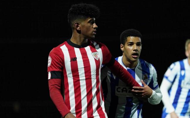 El rojiblanco Adu Ares fue titular en el derbi ante la Real Sociedad B.