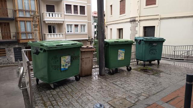 Mundaka refuerza la gestión de sus residuos urbanos.
