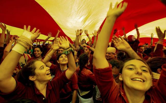 Una gran estelada durante una manifestación independentista en Barcelona.