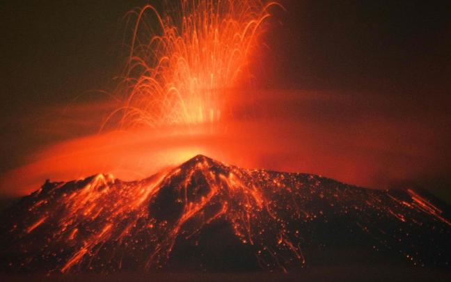 La erupción del volcán Popocatépetl , en fotos