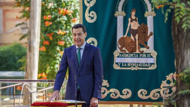 Moreno toma posesión como presidente de la Junta de Andalucía en el Palacio de San Telmo.