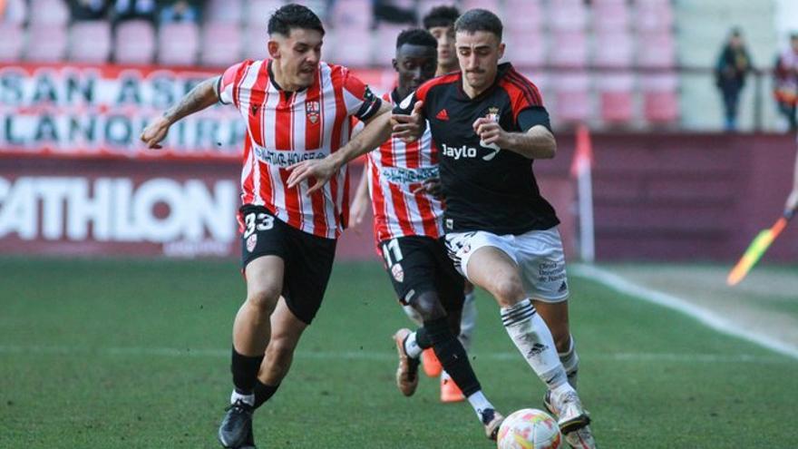 Pugna en el encuentro entre UD Logroñés y Osasuna Promesas