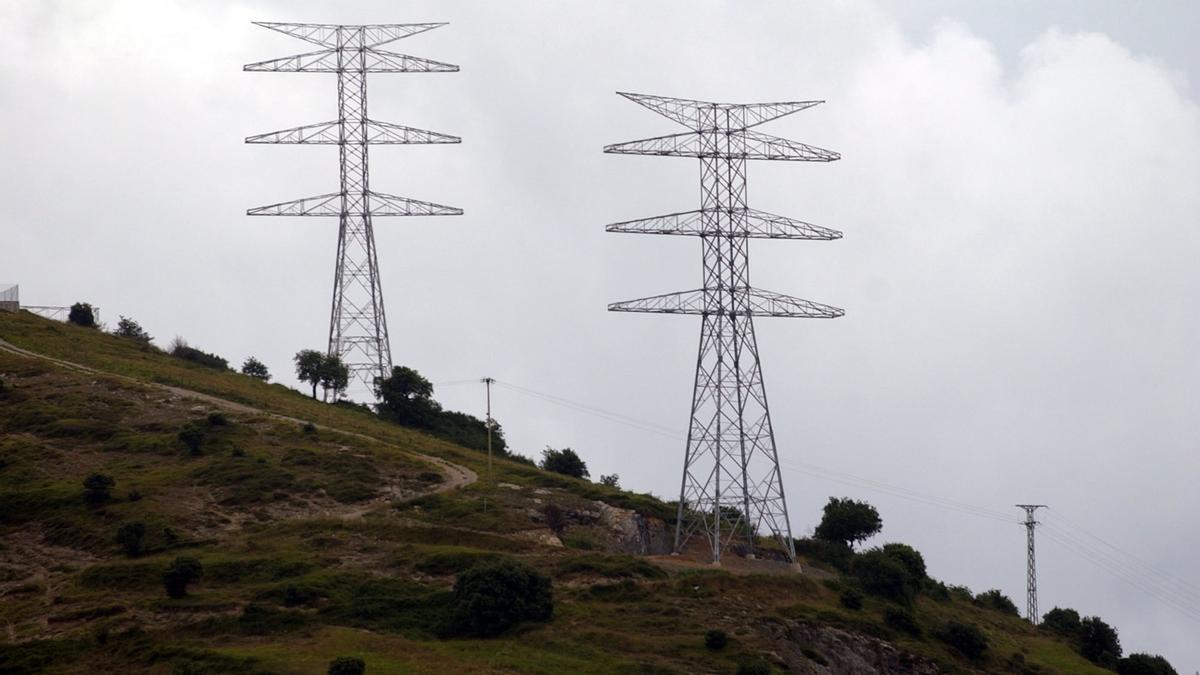 La demanda de energía eléctrica estatal aumentó un 2,4% en agosto respecto al año pasado