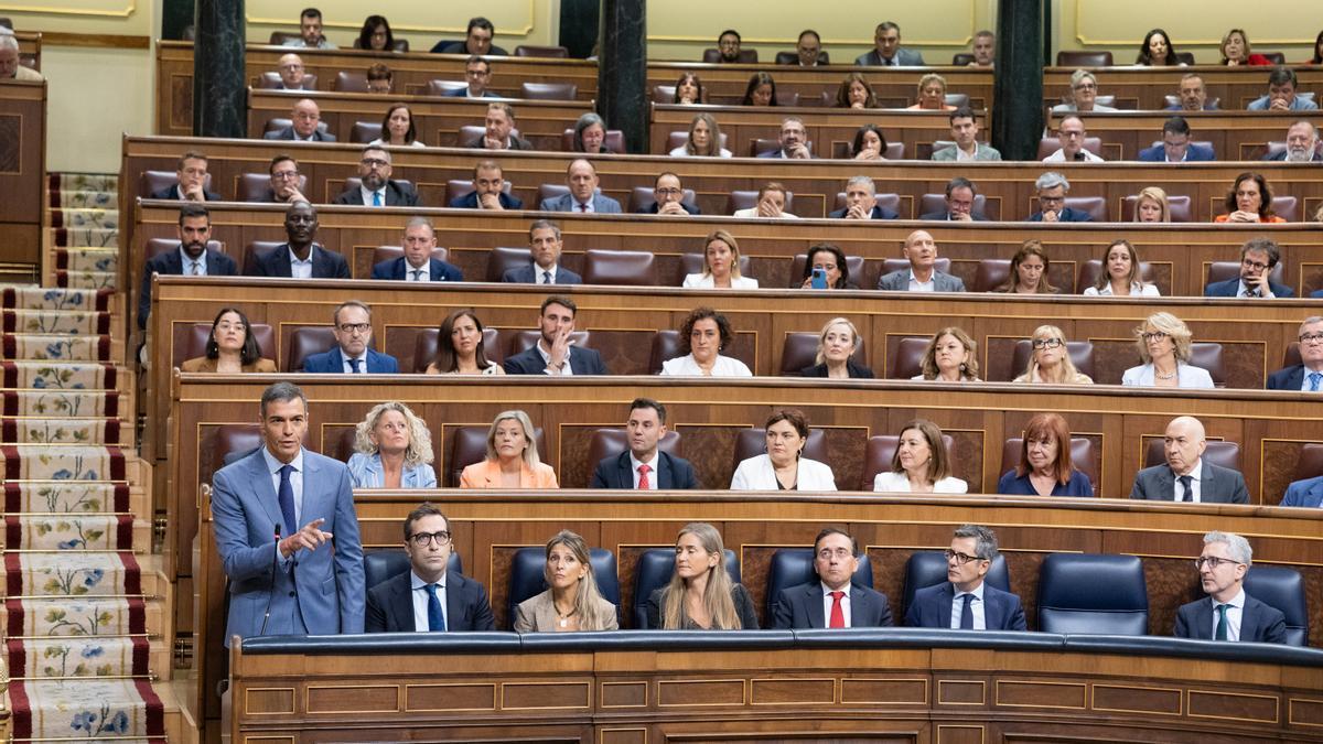 El presidente del Gobierno, Pedro Sánchez, interviene durante una sesión de control al Gobierno, en el Congreso de los Diputados
