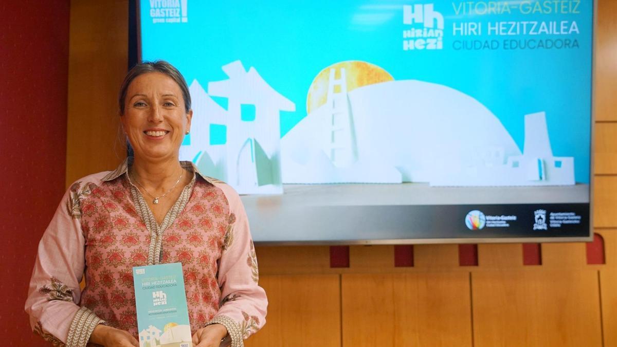 hiru multzotan egingo da lan: Kultura-adierazpena eta podcast baten ekoizpena, Bizikidetza eta berdintasuna eta telebista albistegi baten ekoizpena, eta 'Gu, gazte' eta bideo baten ekoizpena.