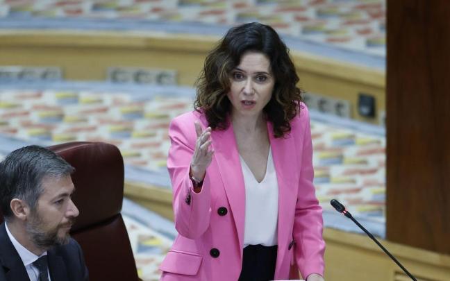 Ayuso interviene en la Asamblea de Madrid.