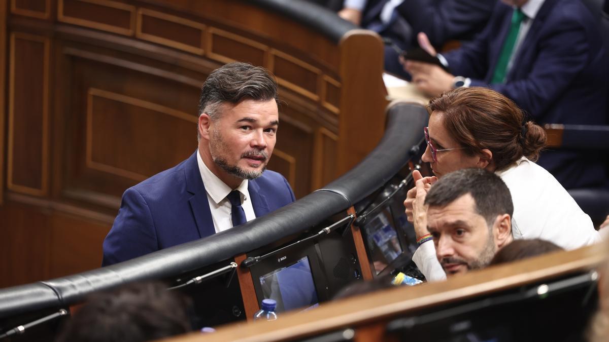 Gabriel Rufián y Mónica García, en el Congreso de los Diputados.