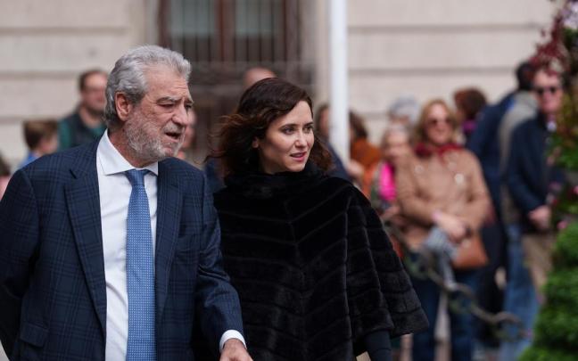 La presidenta de la Comunidad de Madrid, Isabel Díaz Ayuso, y su jefe de Gabinete, Miguel Ángel Rodríguez.