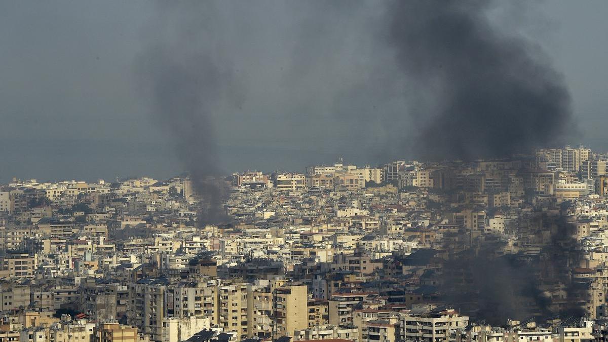 Bombardeos israelíes esta sábado sobre varios puntos de la capital de Líbano, Beirut.