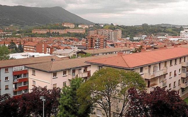 Vista de Errenteria tomada desde Galtzaraborda.