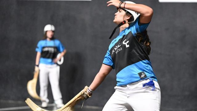 En imágenes: Erika-Frida, finalistas del Euskotren Women Winter Series tras derrotar a Elaia-Eneritz en Durango.