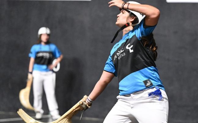 En imágenes: Erika-Frida, finalistas del Euskotren Women Winter Series tras derrotar a Elaia-Eneritz en Durango.