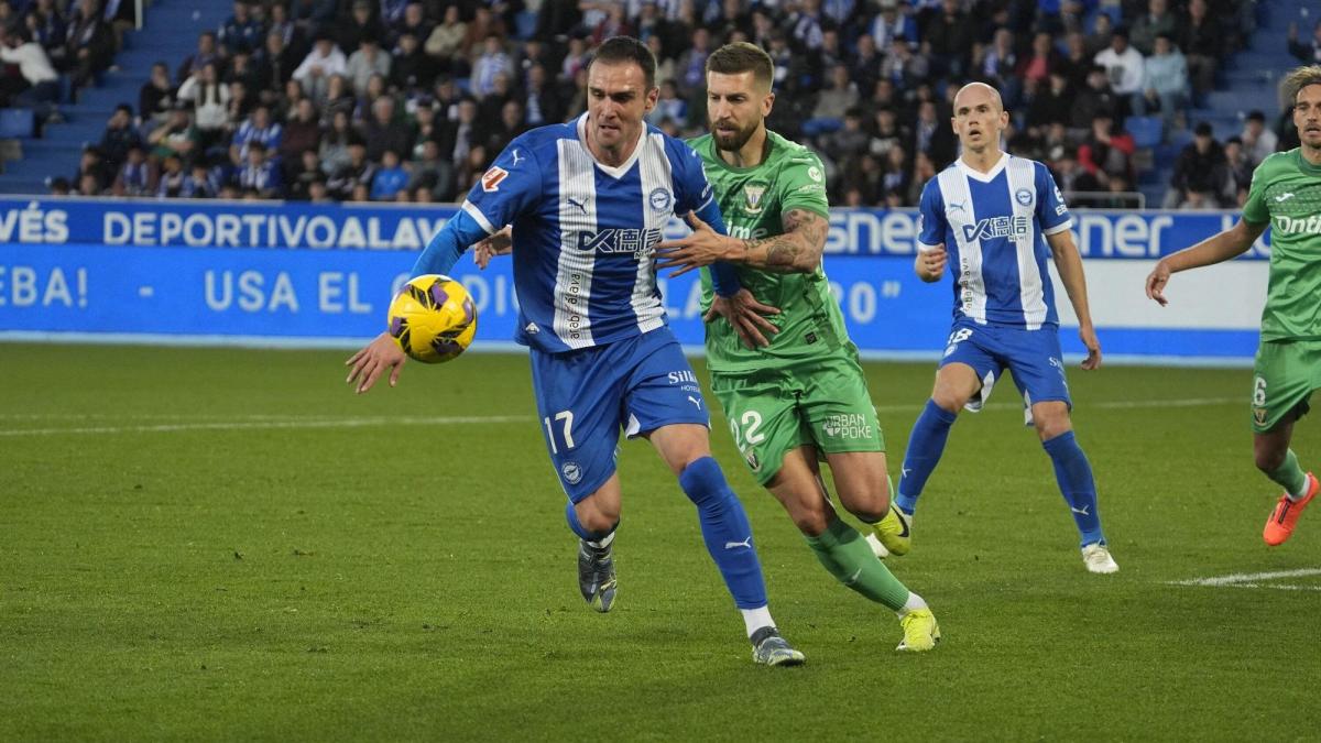 Kike García en imagen durante el choque entre Deportivo Alavés y CD Leganés de la primera vuelta. Foto: IÑIGO FORONDA