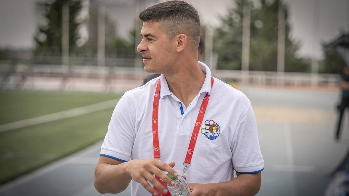 Jaime Sánchez, antes del Txantrea-Beasain de la fase de ascenso del curso pasado.