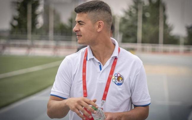 Jaime Sánchez, antes del Txantrea-Beasain de la fase de ascenso del curso pasado. Jaime Sánchez, antes del Txantrea-Beasain de la fase de ascenso del curso pasado.