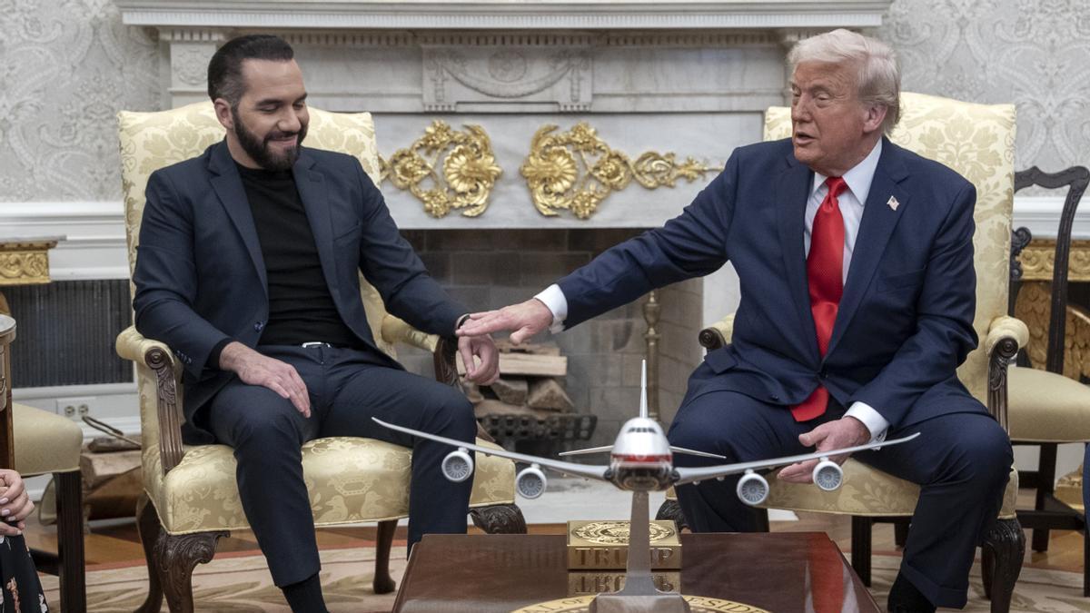 Donald Trump muestra su sintonía con Nayib Bukele en su encuentro en la Casa Blanca.