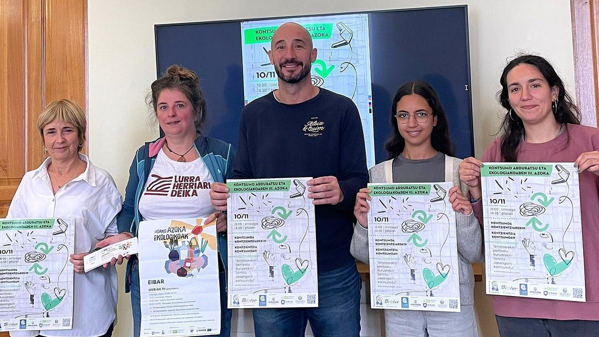 Presentacion de la Feria del Consumo Responsable y Ecológico en el ayuntamiento de Eibar.