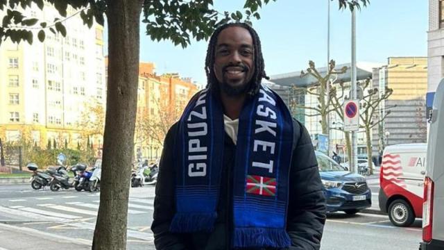 Jalen Tate en sus primeras horas por Donostia. NOTICIAS DE GIPUZKOA