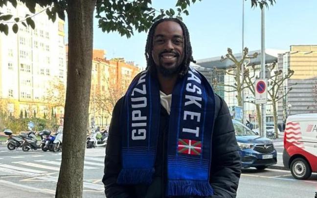 Jalen Tate en sus primeras horas por Donostia. NOTICIAS DE GIPUZKOA