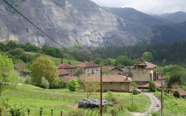 En imágenes | Por el valle de Orozko, una joya de visita obligada