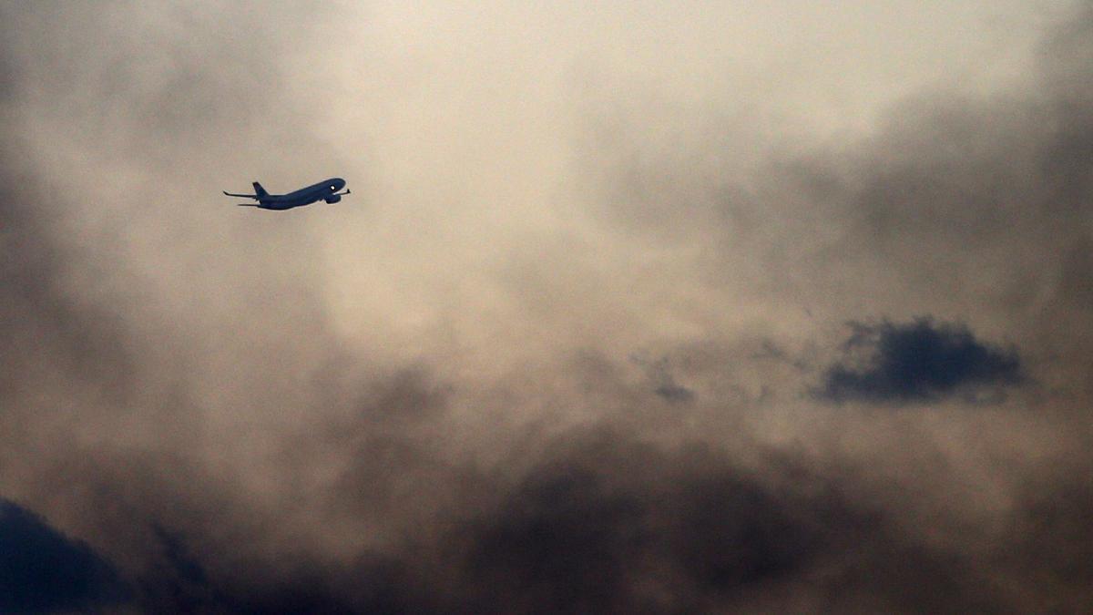 Israel anuncia un ataque contra el 'número dos' de Hezbolá en el sur de Beirut