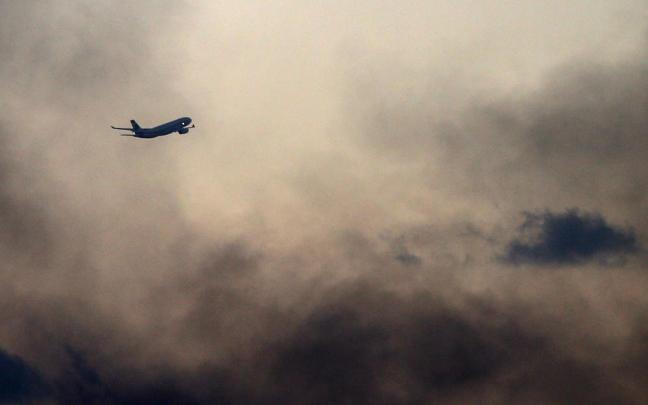 Israel anuncia un ataque contra el 'número dos' de Hezbolá en el sur de Beirut