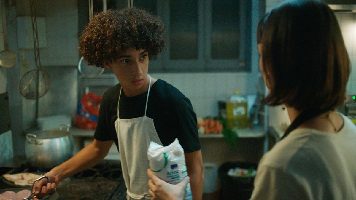 Escena de la serie ‘Dieciocho’, que llega a Playz, el canal joven de RTVE