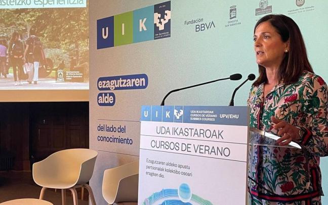 Gasteizko Udalak mugikortasun jasangarriaren eredua partekatu du EHUren uda ikastaroetan.