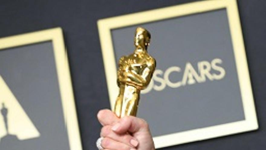 Estatuilla de los Premios Oscars.