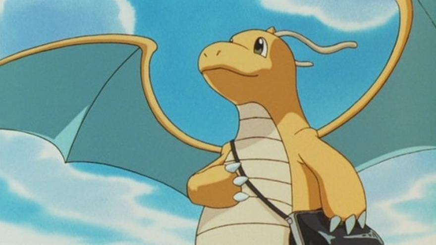 Dragonite. Como ejemplo, el profesor utiliza este Pokémon de tipo Dragón y Volador a la hora de ilustrar la previsión de viento intenso.