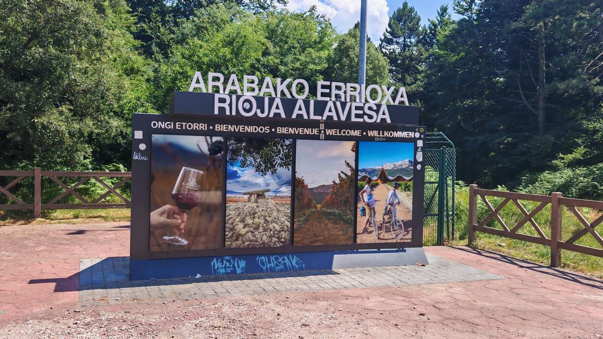 Entrada a Rioja Alavesa en el puerto de Herrera