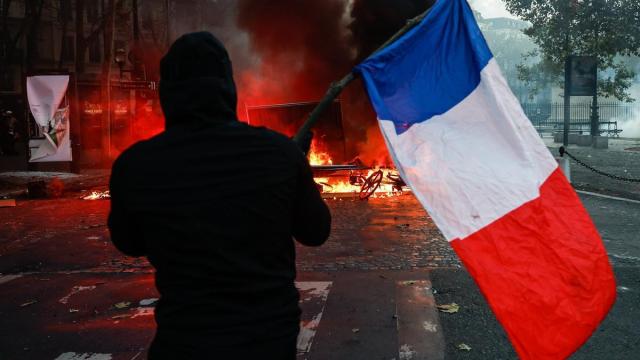 En imágenes: Francia registra 1.200 detenidos y 150 agentes heridos tras una jornada de protestas marcada por la violencia