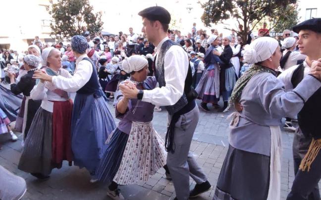 Debako Euskal Jaia iruditan