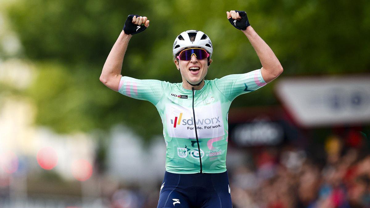 Marlene Reusser, ganadora final de la Itzulia Women.