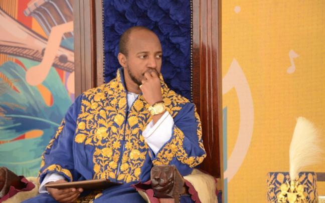 Omukama Oyo Nyimba, rey de Tooro.
