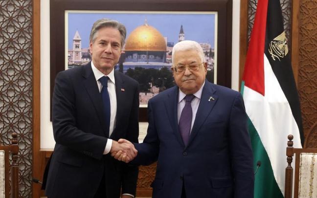 El secretario de Estado estadounidense, Antony Blinken, y el presidente de la Autoridad Palestina, Mahmud Abbas, en una imagen de archivo. / EP El secretario de Estado estadounidense, Antony Blinken, y el presidente de la Autoridad Palestina, Mahmud Abbas, en una imagen de archivo.