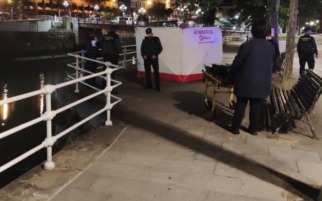 La Guardia Civil de Bizkaia instruye diligencias para esclarecer las circunstancias del fallecimiento bajo la dirección del Juzgado de Guardia de Bilbao | Guardia Civil Bizkaia