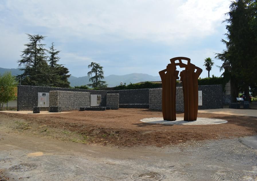 Los dos nuevos pabellones de nichos ofrecerán una perspectiva visual hacia la escueltura ‘Duintasuna'