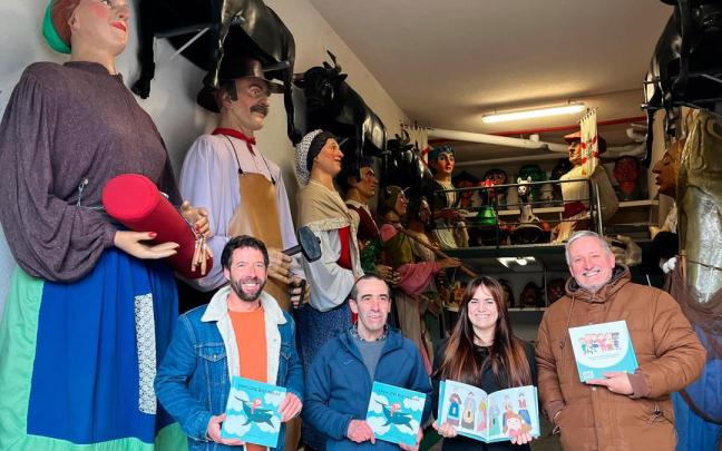 Ortzi Alonso, Ramon Iridoy, Irantzu Barrondo eta Goio Iriarte, liburuaren aurkezpenean.