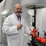El doctor Javier Fuertes, jefe de servicio de Radioterapia Oncológica en el hospital de Basurto | Imagen: Oskar González - DEIA