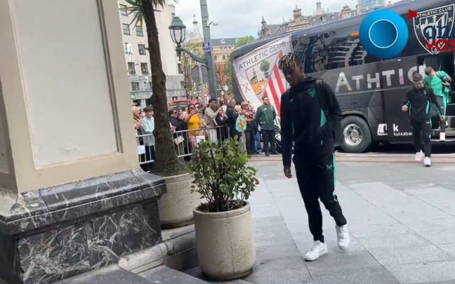 Nico Williams accede al hotel antes de medirse a la UD Las Palmas Nico Williams accede al hotel antes de medirse a la UD Las Palmas