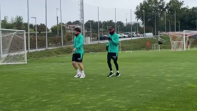 Unai Gómez y Nico Williams se prueban en el exterior Unai Gómez y Nico Williams se prueban en el exterior